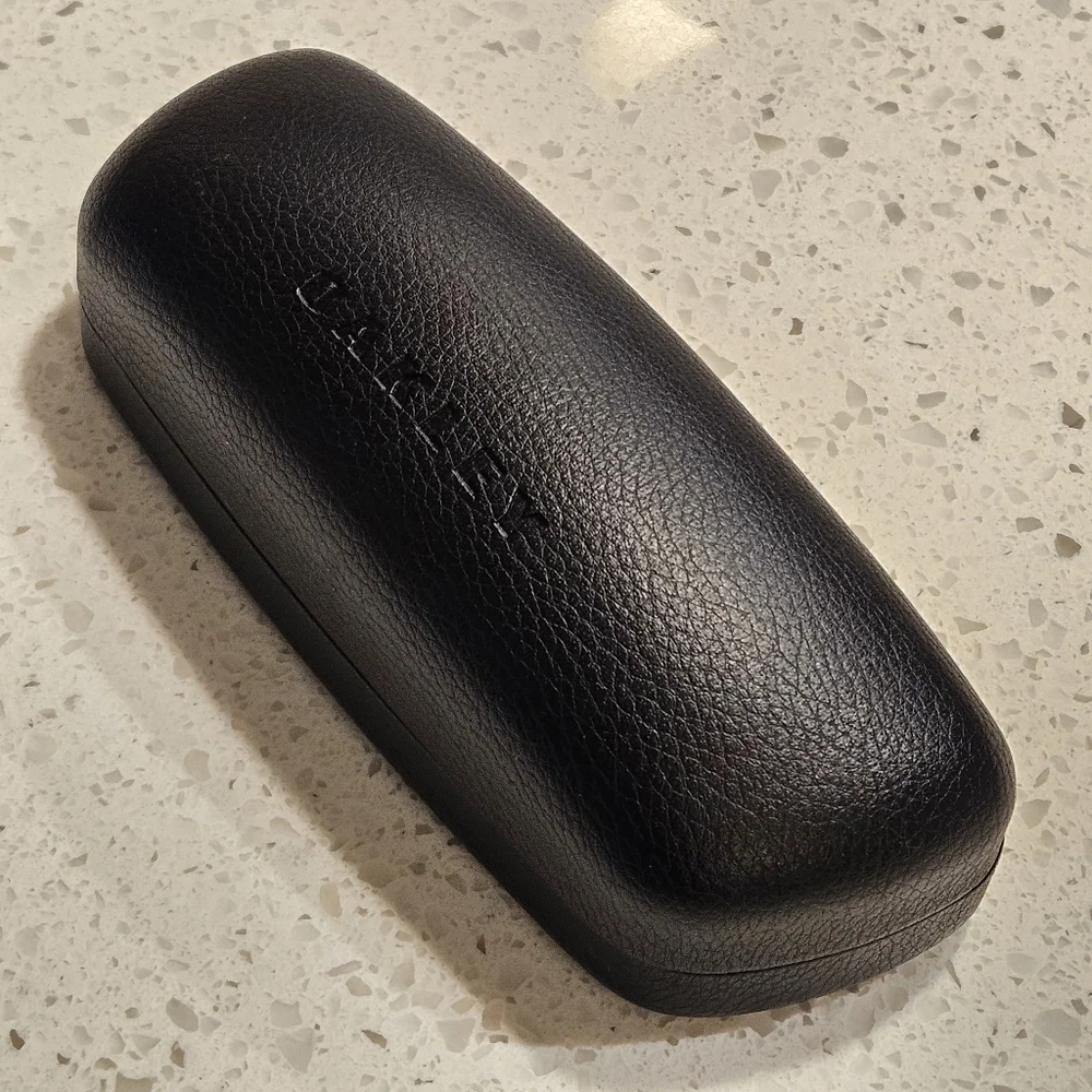 Oakley Black Hard Clam Shell Dimple Glasses Case | Black Embossed Logo